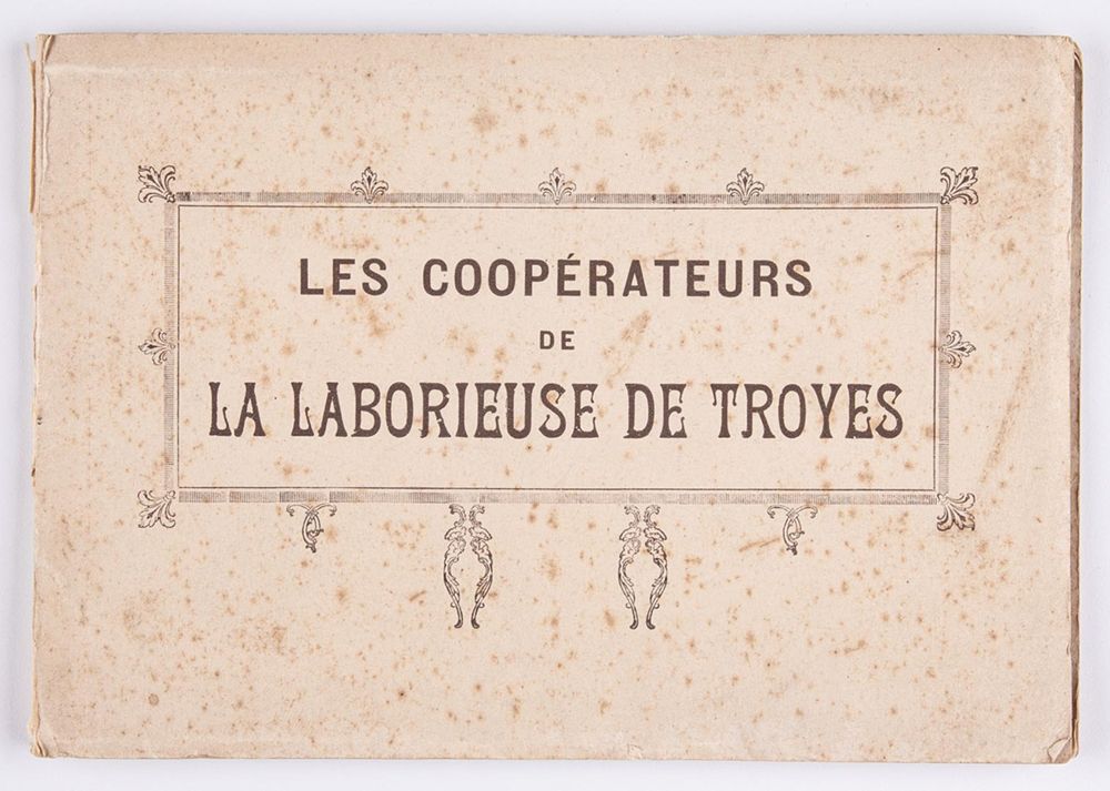 HB 3721 - Un dépliant de cartes postales de 1933 des Coopérateurs de la Laborieuse de Troyes qui documente leur entrepôt qui se trouvait à Saint-Julien-les-Villas.