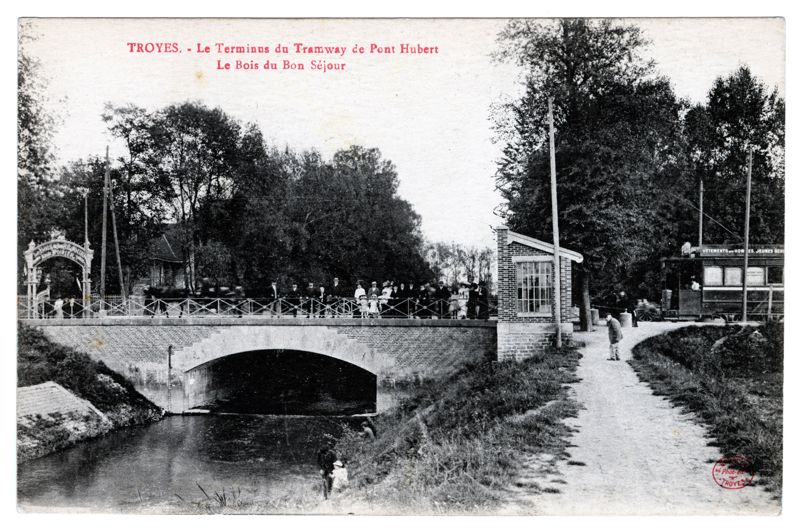 Le Terminus du Tramways de Pont Hubert. Le Bois du Bon Séjour 
